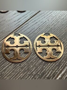Tory Burch Logo Hoop Earrings Gold Tone Large Statement Hoops